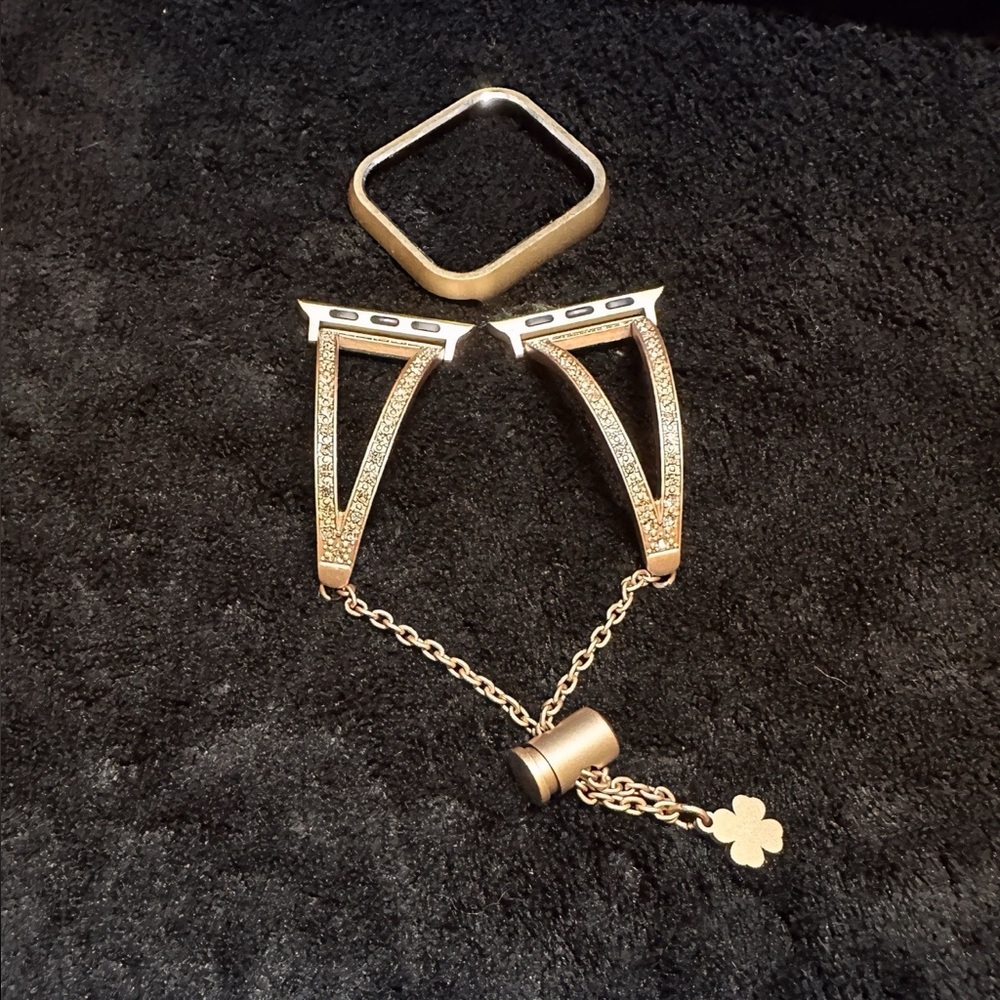 Apple Gold Watch Band with Clover Charm